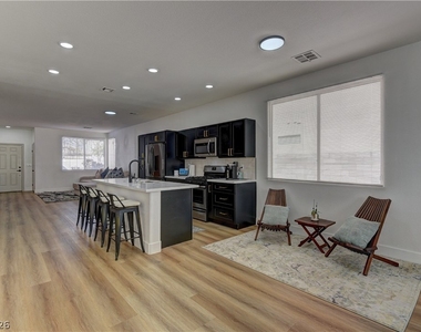 1176 Colgate Lane - Photo Thumbnail 7