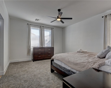 1176 Colgate Lane - Photo Thumbnail 11
