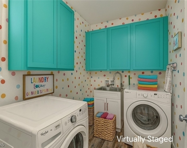426 Port Reggio Street - Photo Thumbnail 15