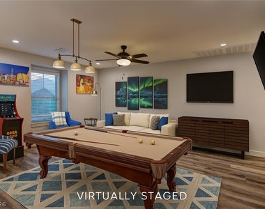 426 Port Reggio Street - Photo Thumbnail 11