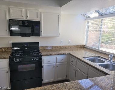 8428 Oyster Drive - Photo Thumbnail 8