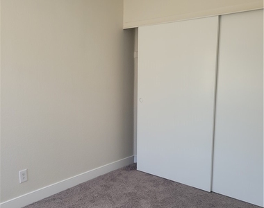 8428 Oyster Drive - Photo Thumbnail 21
