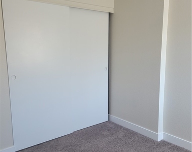 8428 Oyster Drive - Photo Thumbnail 23