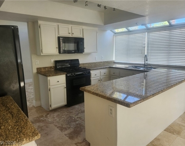 8428 Oyster Drive - Photo Thumbnail 6