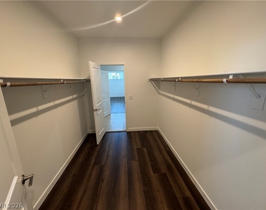 3262 Fountaintree Avenue - Photo Thumbnail 38