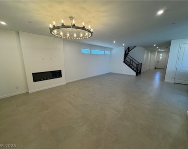 3262 Fountaintree Avenue - Photo Thumbnail 3