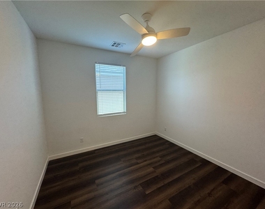 3262 Fountaintree Avenue - Photo Thumbnail 31