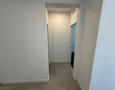 3262 Fountaintree Avenue - Photo Thumbnail 11