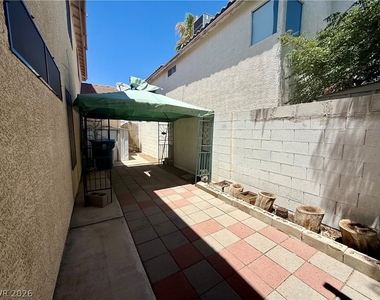 1778 Blue Ribbon Drive - Photo Thumbnail 10