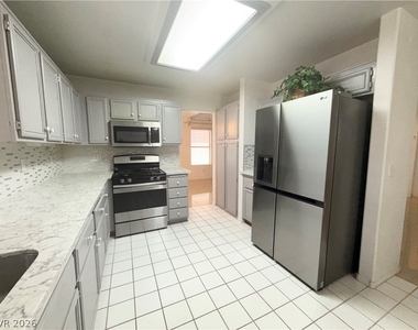 1778 Blue Ribbon Drive - Photo Thumbnail 4