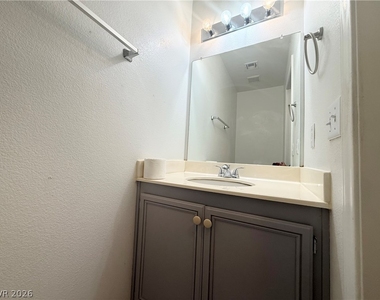 1778 Blue Ribbon Drive - Photo Thumbnail 2