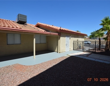 6845 Zamora Drive - Photo Thumbnail 18