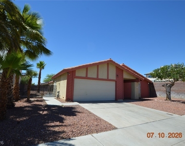 6845 Zamora Drive - Photo Thumbnail 13