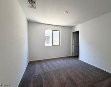 5934 Night Hawk Hill Street - Photo Thumbnail 16