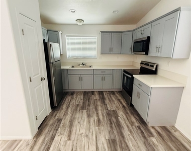 1101 Indio Court - Photo Thumbnail 3