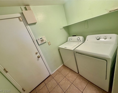 4851 Stormy Ridge Street - Photo Thumbnail 16