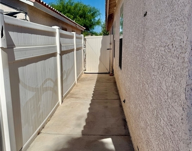 4851 Stormy Ridge Street - Photo Thumbnail 21