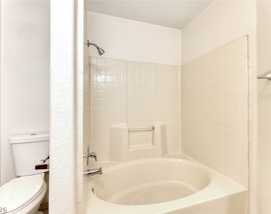 7537 Maiden Run Avenue - Photo Thumbnail 21