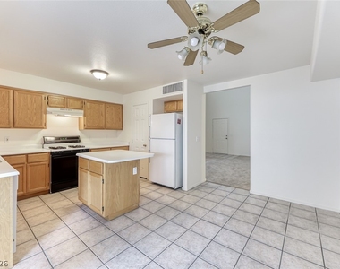7537 Maiden Run Avenue - Photo Thumbnail 14