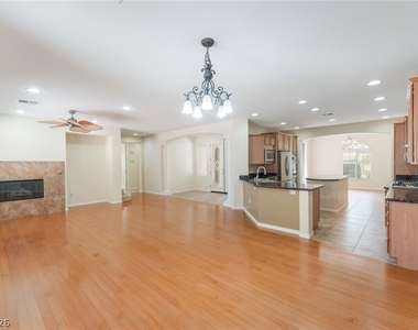 224 Uccello Drive - Photo Thumbnail 8