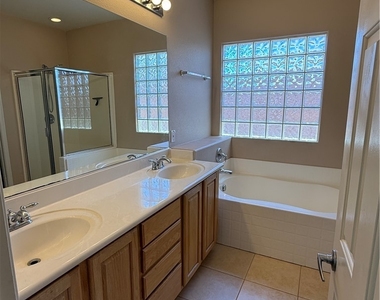 11536 Regal Rock Place - Photo Thumbnail 16