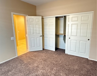 11536 Regal Rock Place - Photo Thumbnail 13