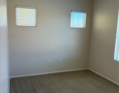3395 Cactus Shadow Street - Photo Thumbnail 14