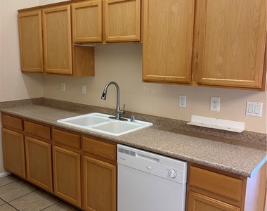 3395 Cactus Shadow Street - Photo Thumbnail 11