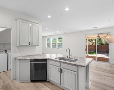 11223 Tribiani Ave Avenue - Photo Thumbnail 16