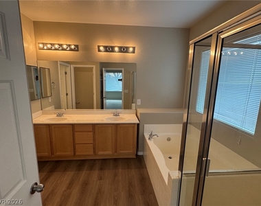2924 Dotted Wren Avenue - Photo Thumbnail 8