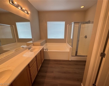 2924 Dotted Wren Avenue - Photo Thumbnail 9