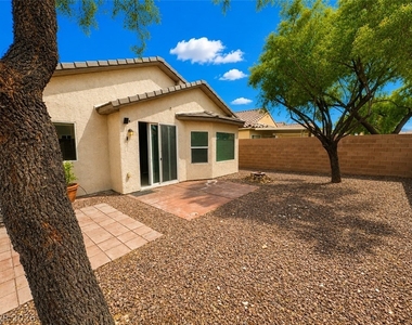 2924 Dotted Wren Avenue - Photo Thumbnail 18