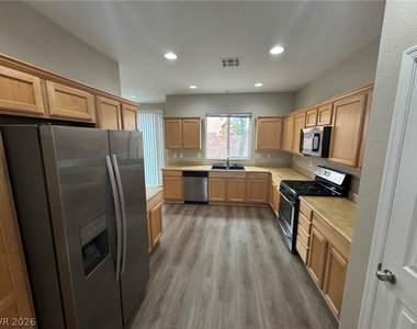 2924 Dotted Wren Avenue - Photo Thumbnail 4