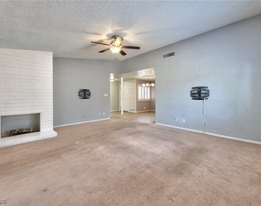 1824 Saylor Way - Photo Thumbnail 6