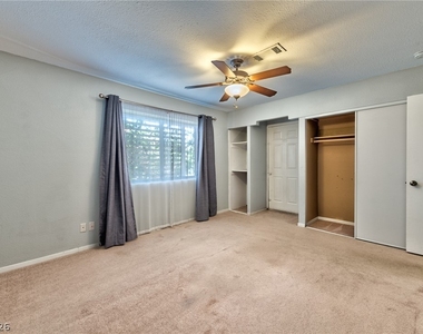 1824 Saylor Way - Photo Thumbnail 12