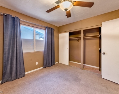 1824 Saylor Way - Photo Thumbnail 11