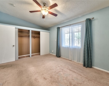 1824 Saylor Way - Photo Thumbnail 8
