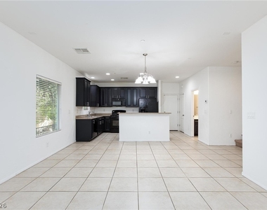 7720 Vibrant Thread Court - Photo Thumbnail 5