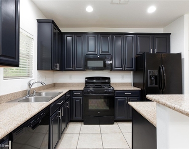7720 Vibrant Thread Court - Photo Thumbnail 7