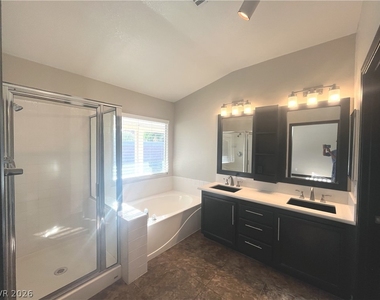 1667 Tangerine Rose Drive - Photo Thumbnail 22