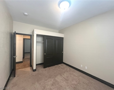 1667 Tangerine Rose Drive - Photo Thumbnail 31