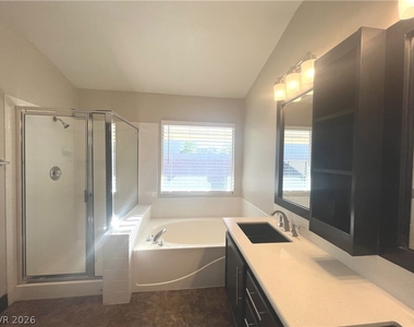 1667 Tangerine Rose Drive - Photo Thumbnail 24
