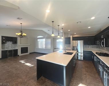 1667 Tangerine Rose Drive - Photo Thumbnail 12