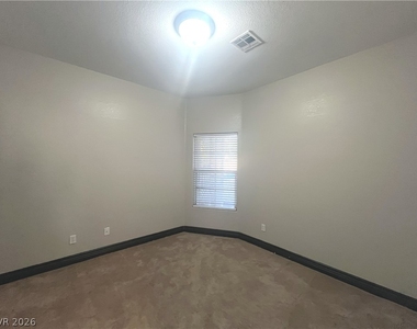1667 Tangerine Rose Drive - Photo Thumbnail 33