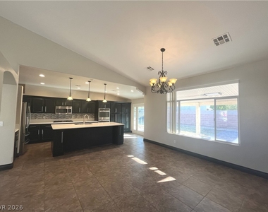 1667 Tangerine Rose Drive - Photo Thumbnail 8