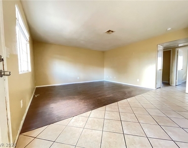 8410 Eldora Avenue - Photo Thumbnail 11