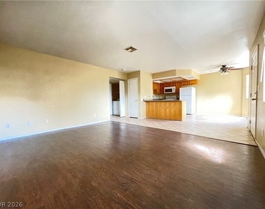 8410 Eldora Avenue - Photo Thumbnail 3