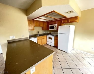 8410 Eldora Avenue - Photo Thumbnail 19
