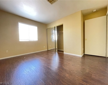 8410 Eldora Avenue - Photo Thumbnail 17