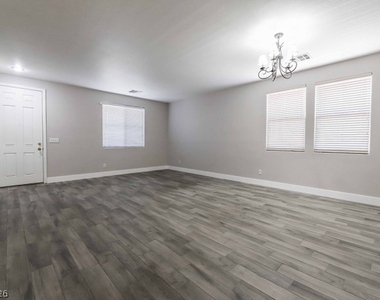 3819 Sterling Crest Place - Photo Thumbnail 6